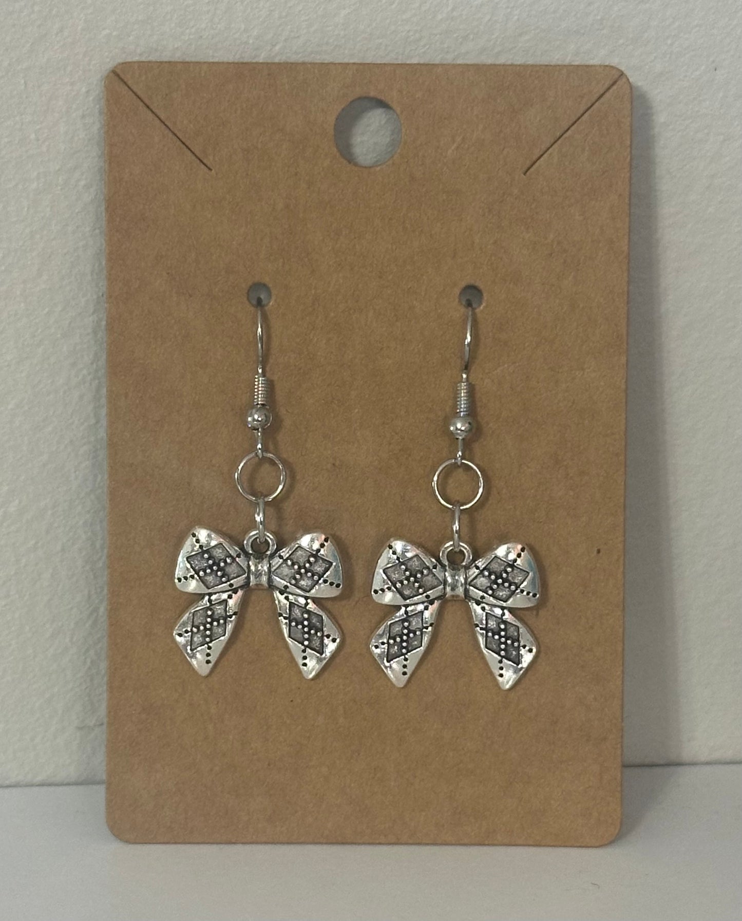 Mama's Quilt Shop MBSC -bow earrings