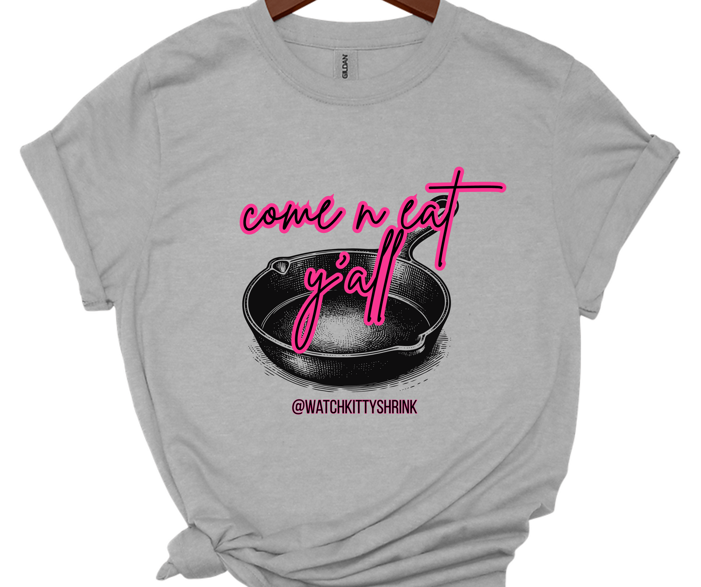 Watch Kitty shrink- come N eat y'all