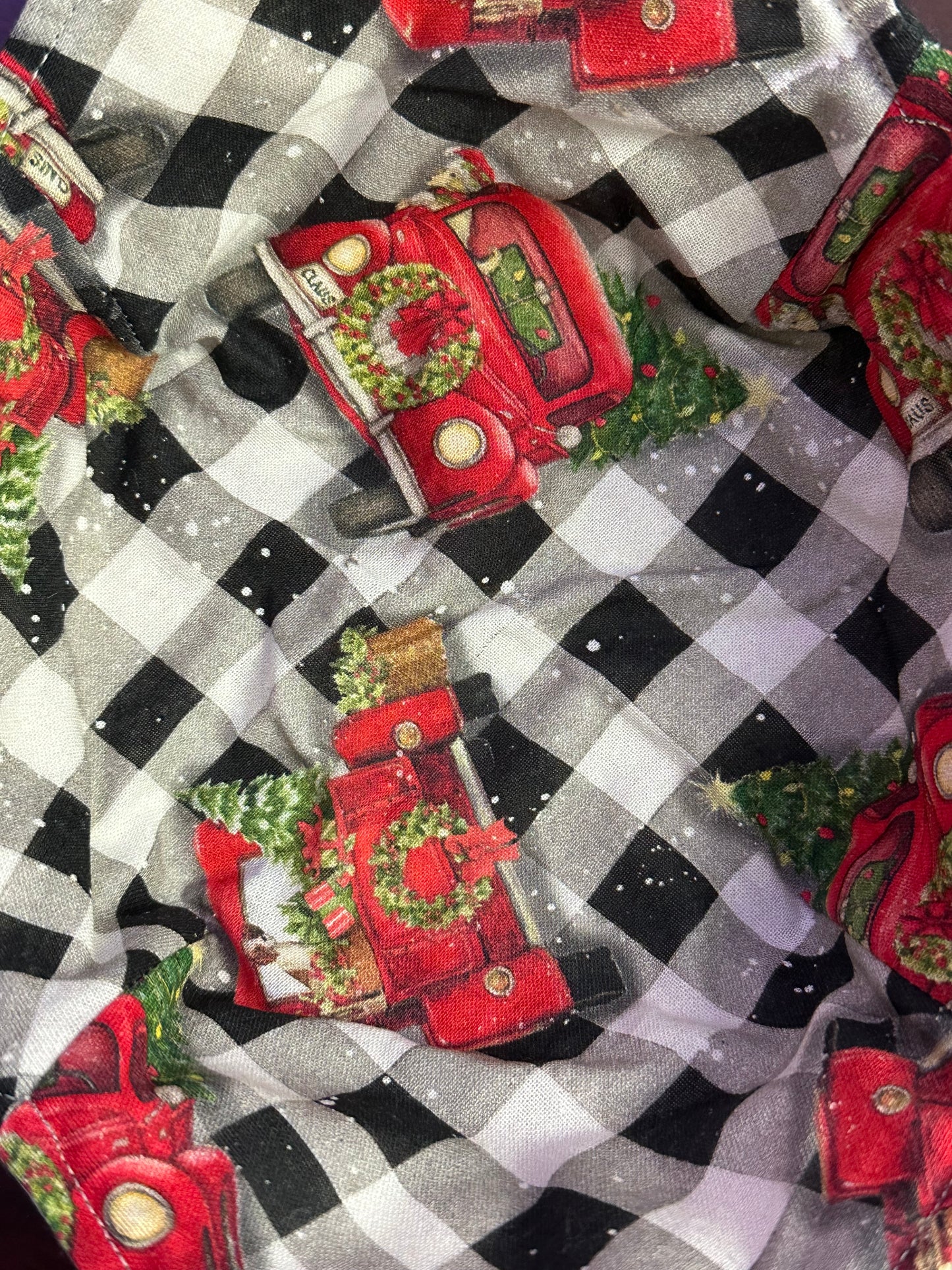 Mama's Quilt Shop-Christmas bowl koozie