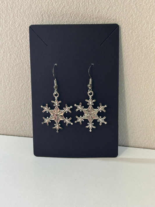 Sassy server-Snowflake earrings